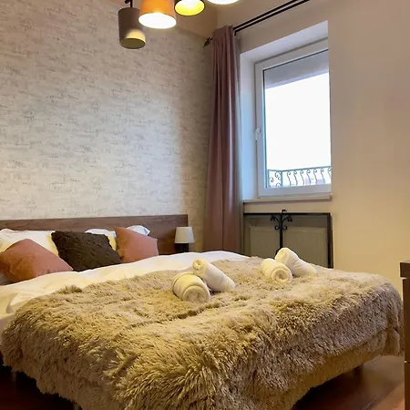 Apartment Old Town Happiness