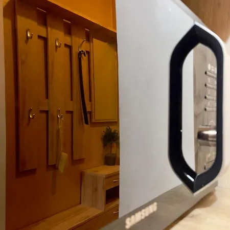 Social Pop * Βουκουρέστι