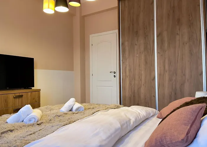 Social Pop Apartament Bucureşti